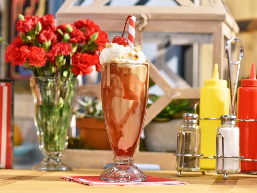 Sunny Anderson makes a PB & J Milkshake, as seen on Food Network's The Kitchen