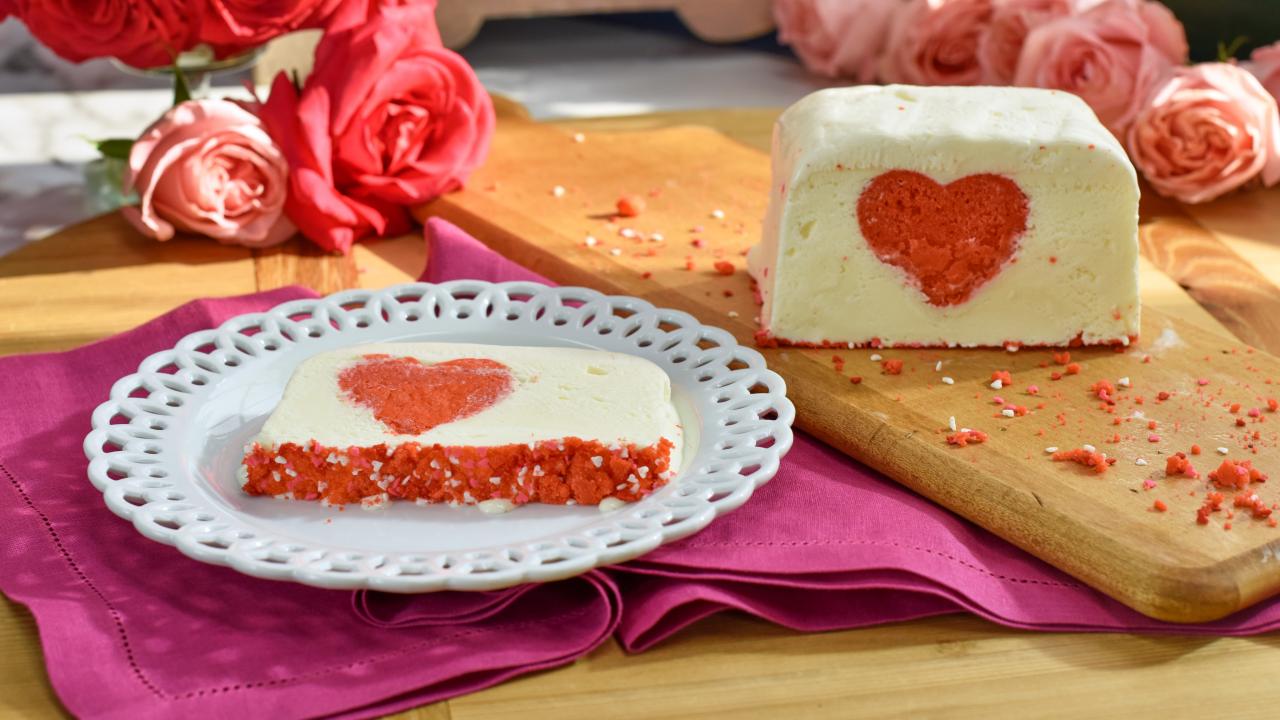40+ Valentines Day Desserts {Cakes, Cookies + MORE!} | Lil' Luna