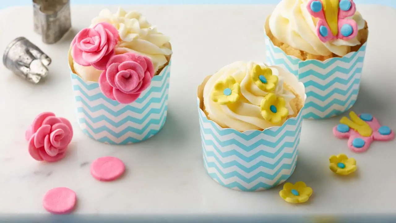 Marshmallow Fondant Flowers and Butterflies