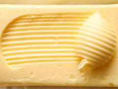 A nutritionist breaks down the types butter and their health benefits.