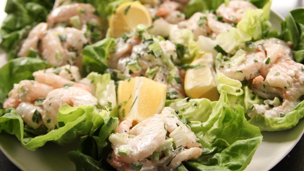 https://food.fnr.sndimg.com/content/dam/images/food/fullset/2018/10/16/0/BX1502_Tarragon-Shrimp-Salad_s4x3.jpg.rend.hgtvcom.1280.720.suffix/1539714480949.jpeg