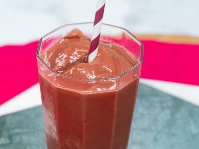 Katie Lee makes a Red Velvet Cake Smoothie, as seen on Food Network's The Kitchen