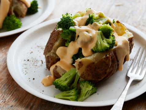 Instant Pot Baked Potatoes with Broccoli and Cheddar