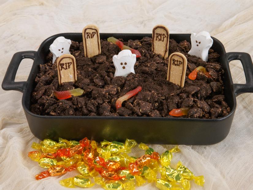 Graveyard Cookies and Scream Puppy Chow is displayed, as seen on Let's Eat, Season 1.