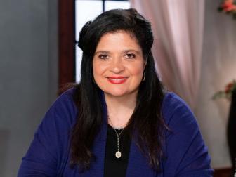 Judge Alex Guarnaschelli during the Side Challenge, as seen on Ultimate Thanksgiving Challenge, Season 1.
