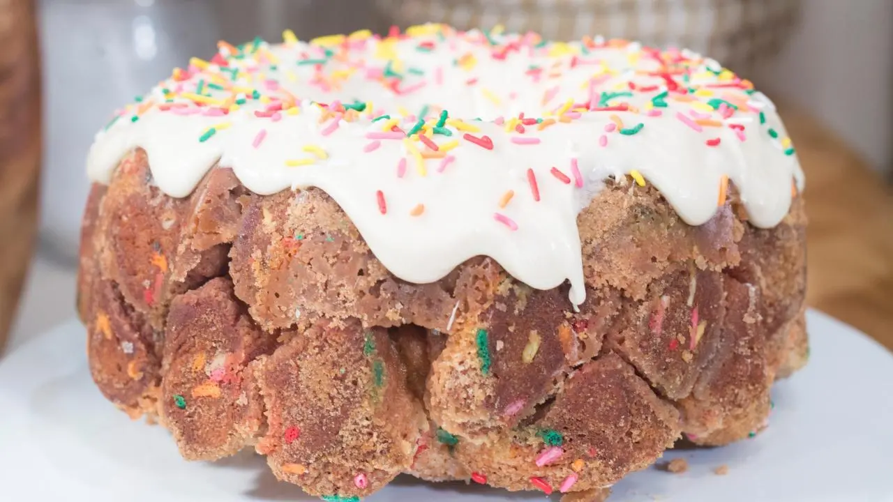 Pull-Apart Confetti Cake