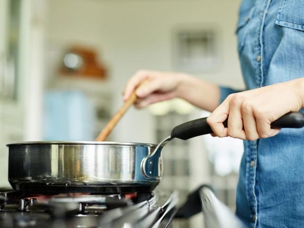 How to Stop the Oven from Smoking While Cooking  