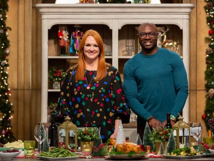 Host Of Christmas Cookie Challenge 2022 Behind The Scenes Of Christmas Cookie Challenge, Season 5 | Christmas  Cookie Challenge | Food Network