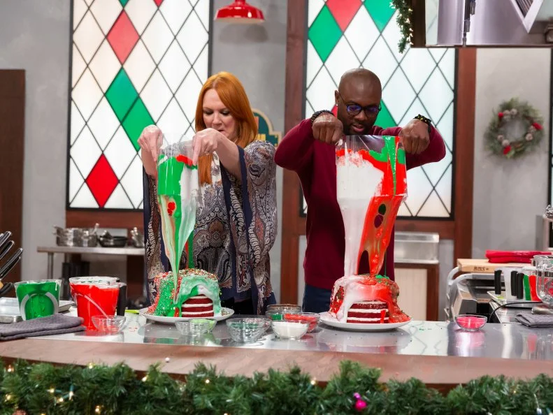 Host’s Eddie Jackson and Ree Drummond Demo, as seen on Christmas Cookie Challenge, Season 5