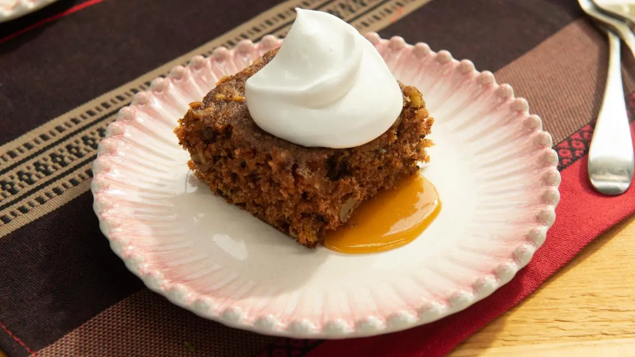 Fresh Apple Cake with Homemade Caramel Sauce