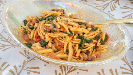 Cavatelli with Gorgonzola and Cherry Tomatoes Recipe | Giada De Laurentiis  | Food Network