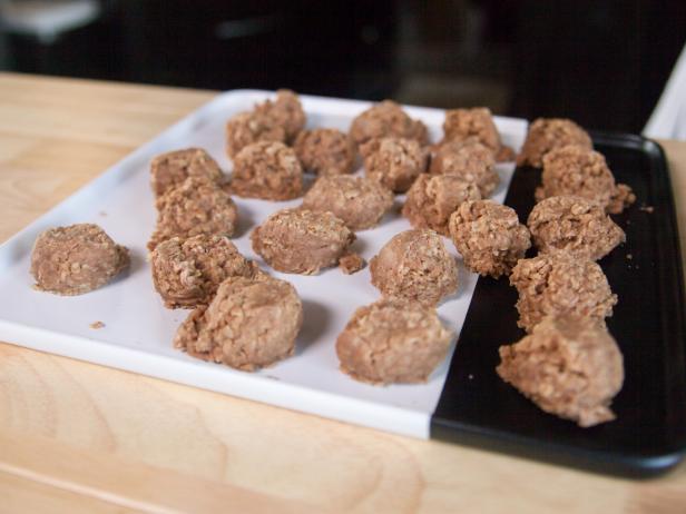 No-Bake Peanut Butter-Chocolate Cookies image