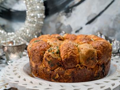 Food beauty of holiday pull apart bread, as seen on Food Network’s Trisha’s Southern Kitchen Season 13
