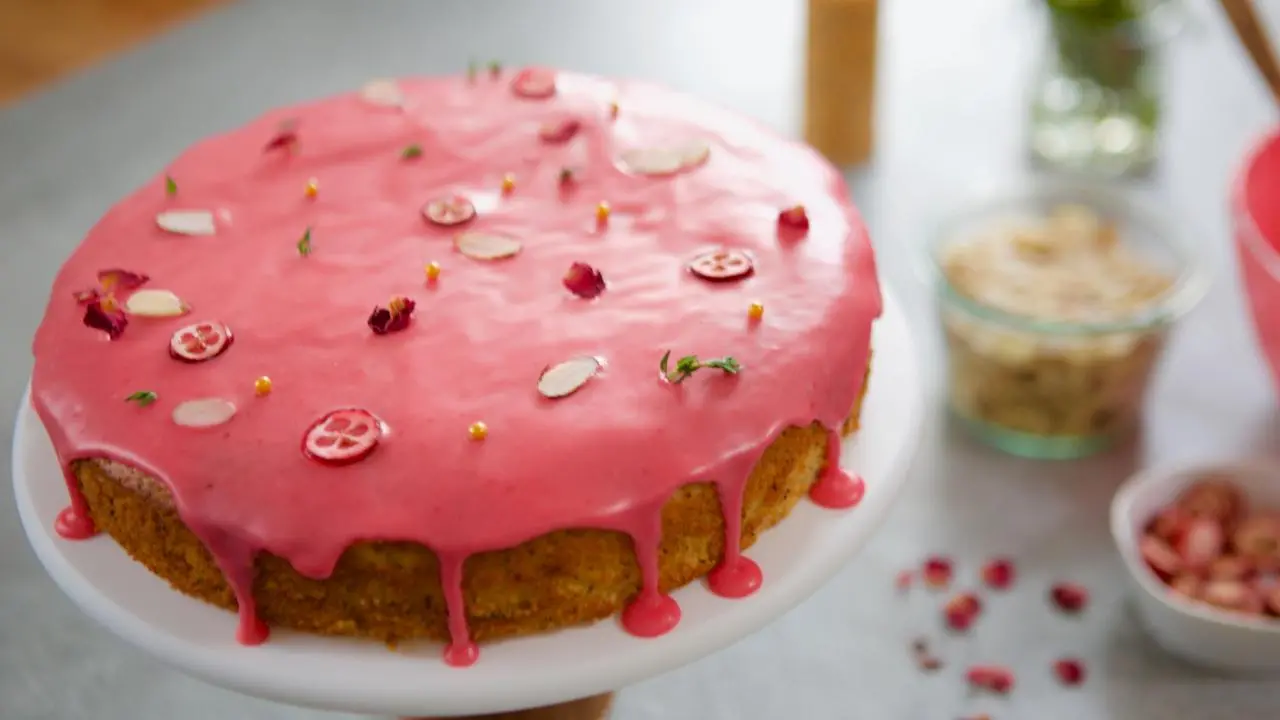 Lemon Cake with Cranberry
