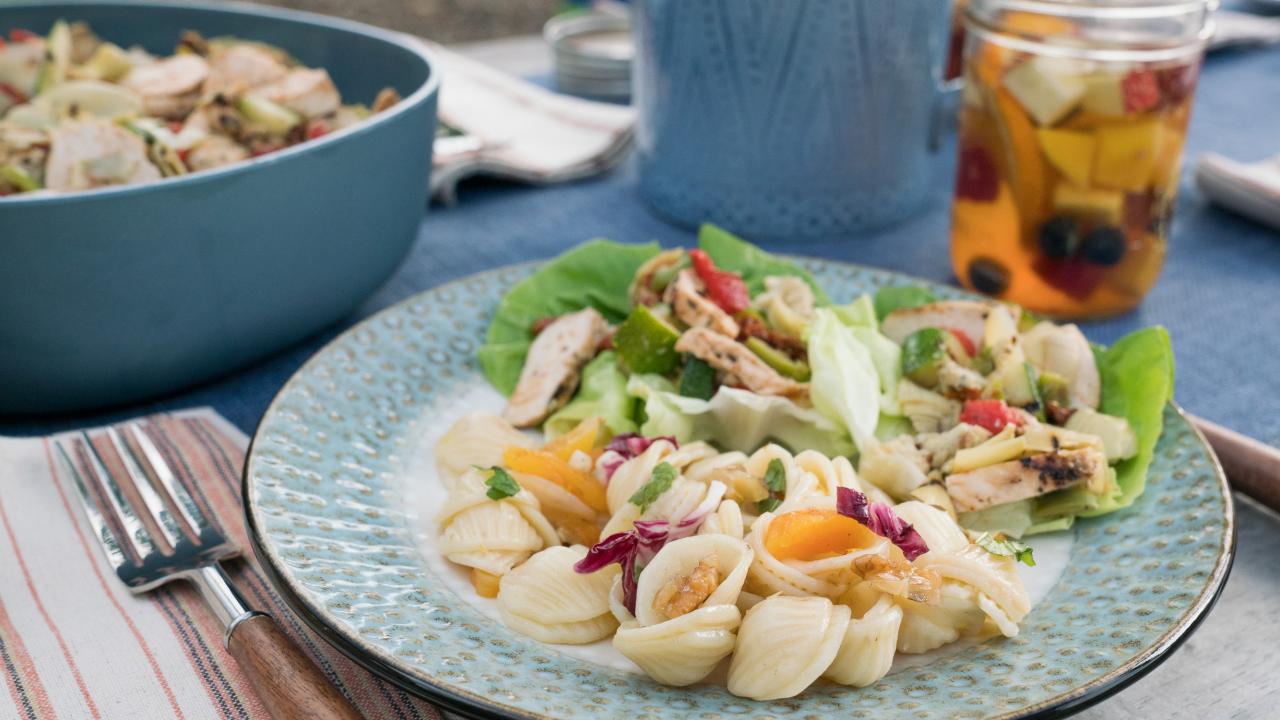 Trisha Yearwood's Twist on Caesar Salad Is the Perfect Summer Side Dish