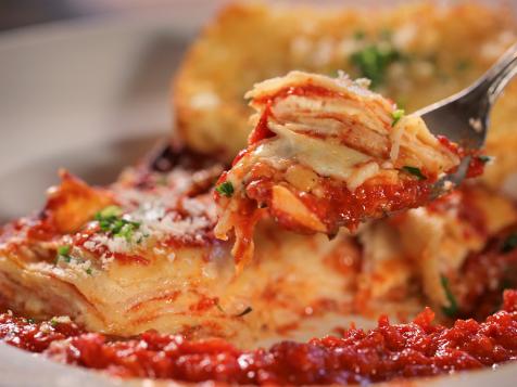 Catelli's 10 Layer Lasagna with Domenica's Sauce