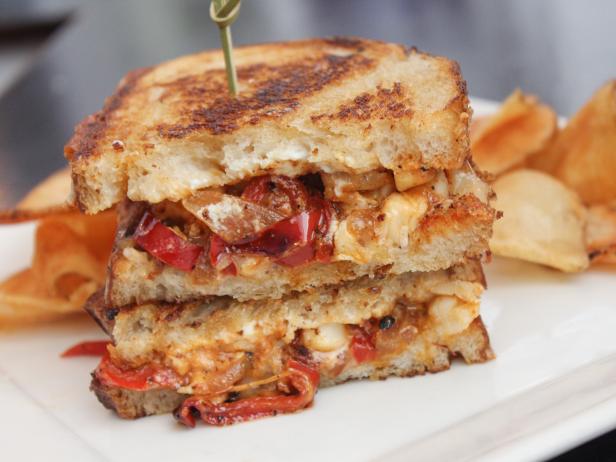 https://food.fnr.sndimg.com/content/dam/images/food/fullset/2018/12/20/0/FN_OTT-Grilled-Cheese-Redondo-Beach-California-Chez-Melange-Lobster-Scampi-Grilled-Cheese_s6x4.jpg.rend.hgtvcom.616.462.jpeg