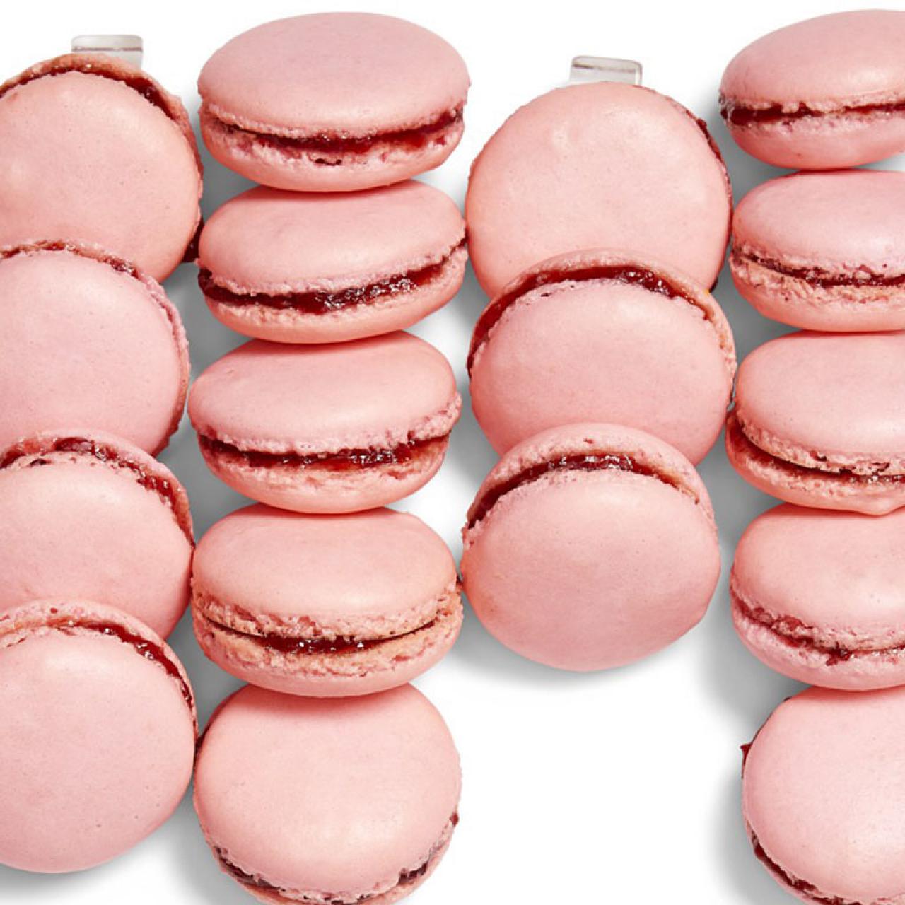 Strawberry Macarons  Which baking mat is BEST to use? 