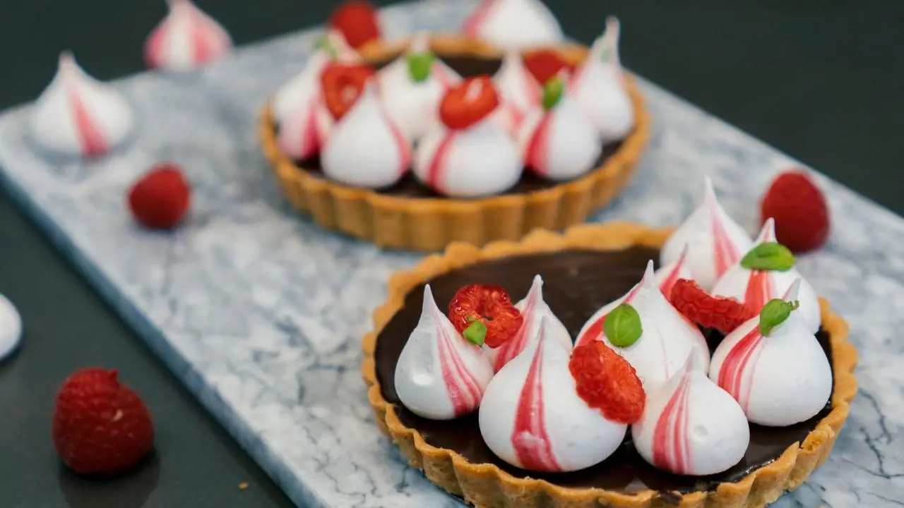 Chocolate Tart with Meringue