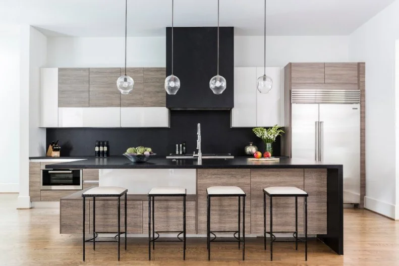 Kitchen Design that is Sleek and Sophisticated