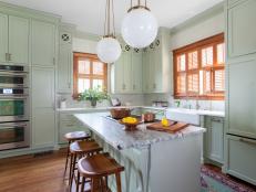 Updated Appliances in Traditional Cottage-Style Kitchen 