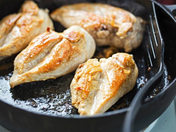 9 Mistakes Everyone Makes Cooking Chicken