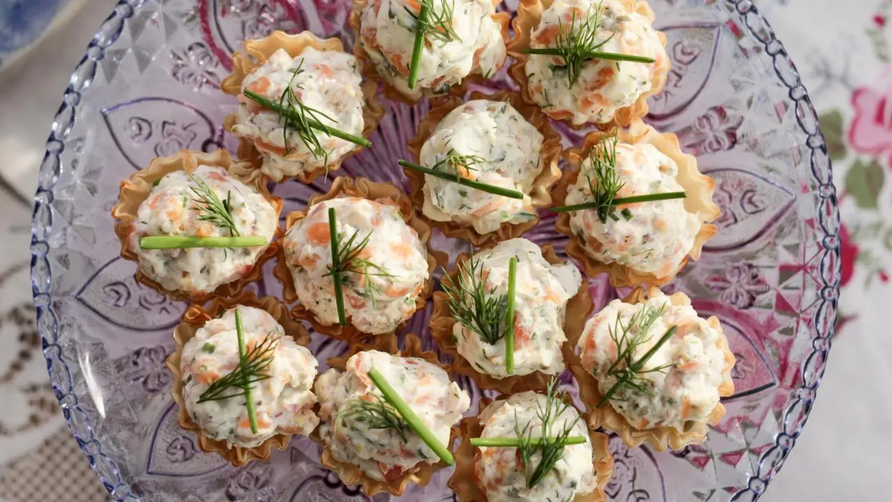 Smoked Salmon Filo Cups