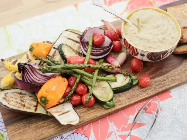 Grilled Summer Vegetables with Avocado-Yogurt Dip Recipe | Valerie Bertinelli | Food Network