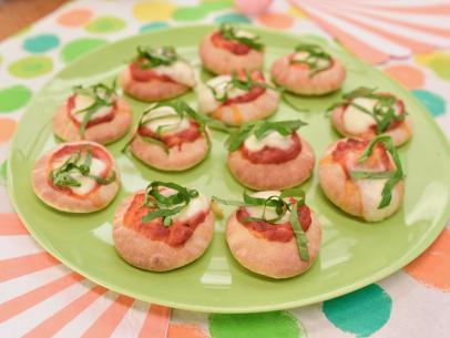 Sunny Anderson makes Mini Pita Pizzas, as seen on Food Network's The Kitchen