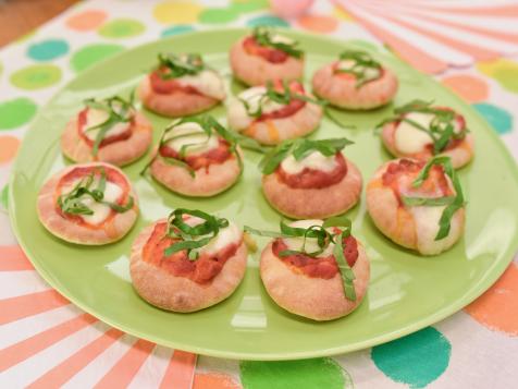 Sunny's Margarita Pita Pizza