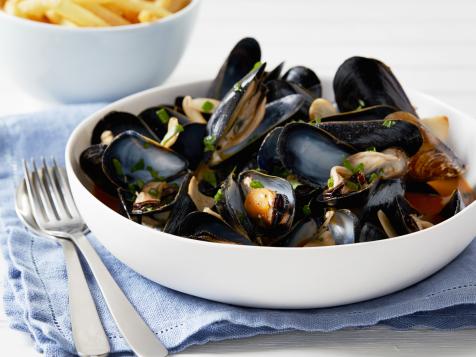 Garlic and White Wine Mussels