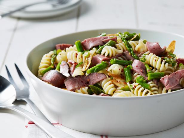 Roast Beef and Asparagus Pasta Salad with Garlic Oil image