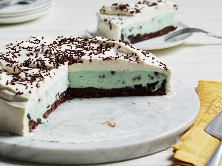 Mint Chocolate Chip Ice Cream Cake with Brownie Crust and