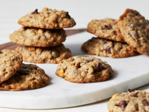Oatmeal Cookies with Chocolate Chips and Honey-Roasted Peanuts