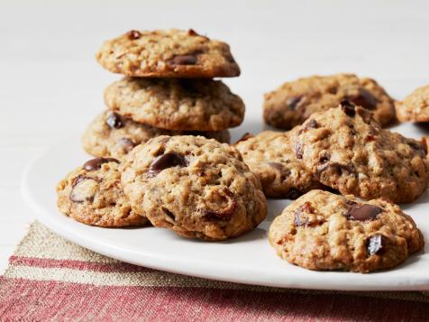 Oatmeal Cookies with Dates and Bittersweet Chocolate