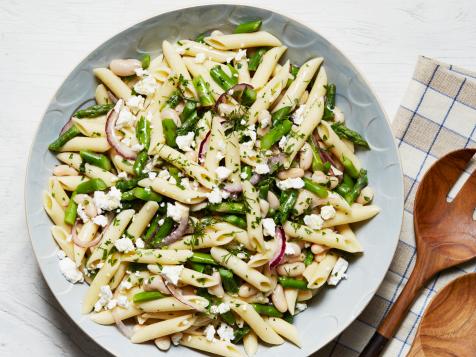 Penne with Asparagus and White Beans