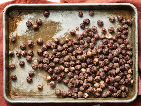 Holiday Pie-Spiced Hazelnuts