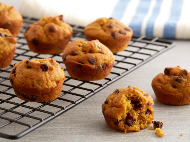 Mini Pumpkin Chocolate Chip Muffins Recipe