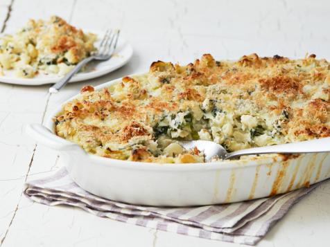 Spinach and Artichoke Dip Mac and Cheese
