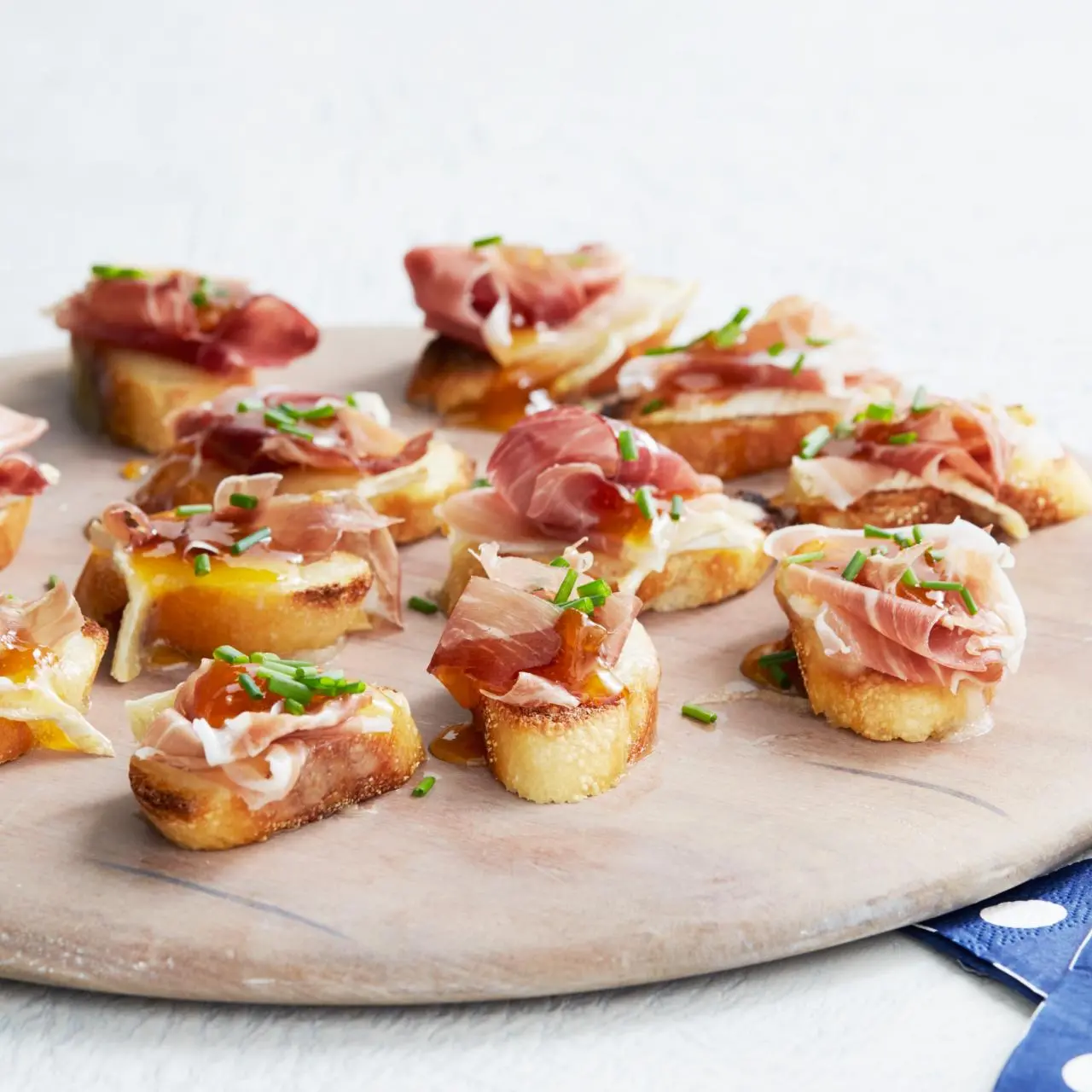 Prosciutto, Brie and Apricot Crostini