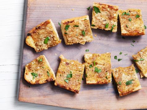 Cheesy Roasted Garlic Bread