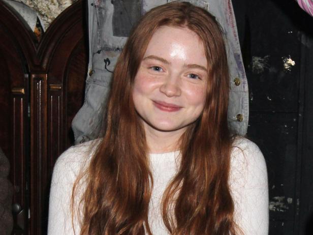NEW YORK, NY - MARCH 31:  (EXCLUSIVE COVERAGE) poses backstage at the hit play "The Play That Goes Wrong" on Broadway at The Lyceum Theatre on March 31, 2018 in New York City.  (Photo by Bruce Glikas/Bruce Glikas/FilmMagic) *** Local Caption *** Sadie Sink
