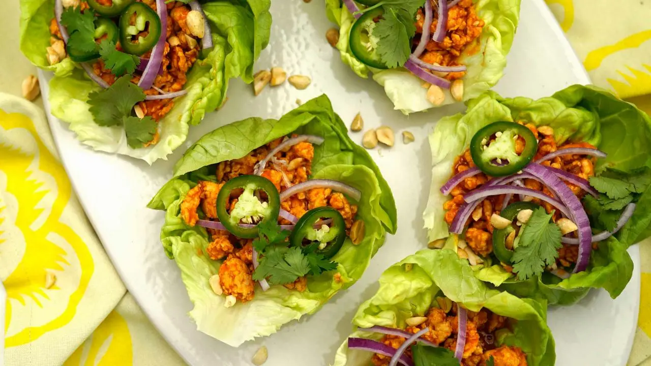 Thai Chicken Lettuce Wraps
