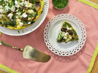 Daphne Oz makes a Frittata with Spinach, Olives, and Chicken Sausage, as seen on The Kitchen, Season 17.
