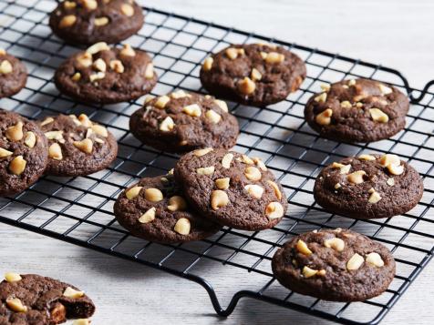 Chocolate-Peanut Butter Chip Cookies with Peanuts