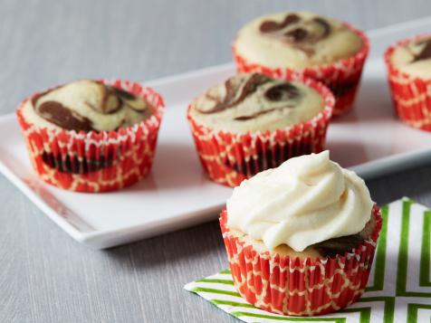 Black-and-White Cupcakes with Cream Cheese Frosting