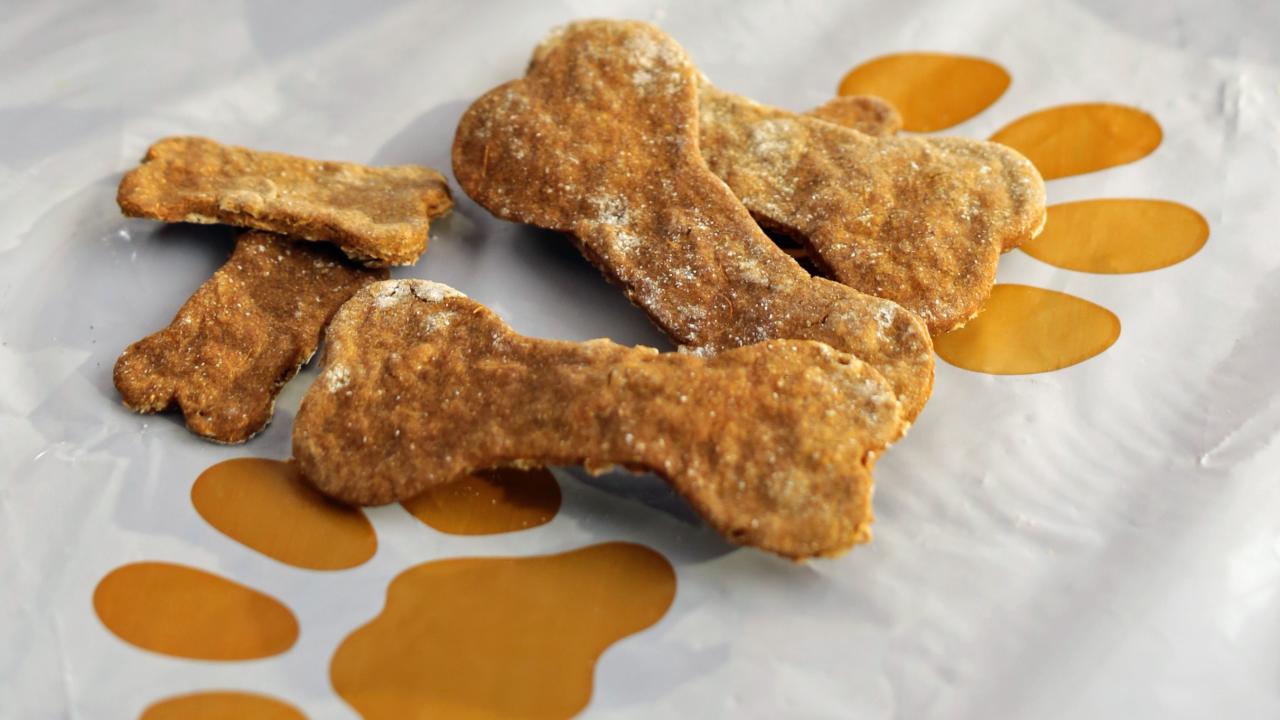 Dried sweet potato outlet dog treats recipe