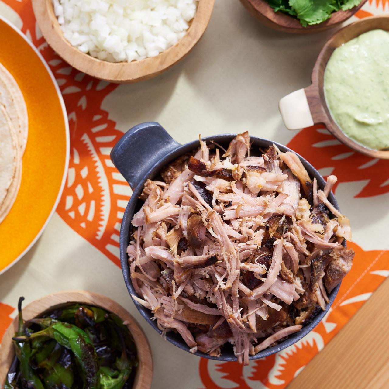 Tortillas con pulled pork, cavolo rosso, avocado e Feta: la