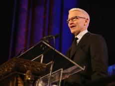 NEW YORK, NY - MARCH 10:  Honoree Anderson Cooper addresses the audience at The 2018 Windward School Benefit at Cipriani 42nd Street on March 10, 2018, in New York. The Windward School specializes in educating students with dyslexia and language-based learning disabilities.  (Photo by Al Pereira/Getty Images)