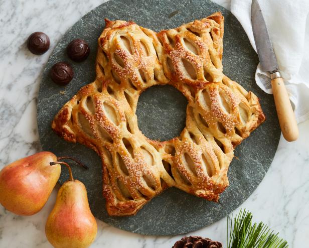 Chocolate-Truffle Stuffed Pear Wreath image